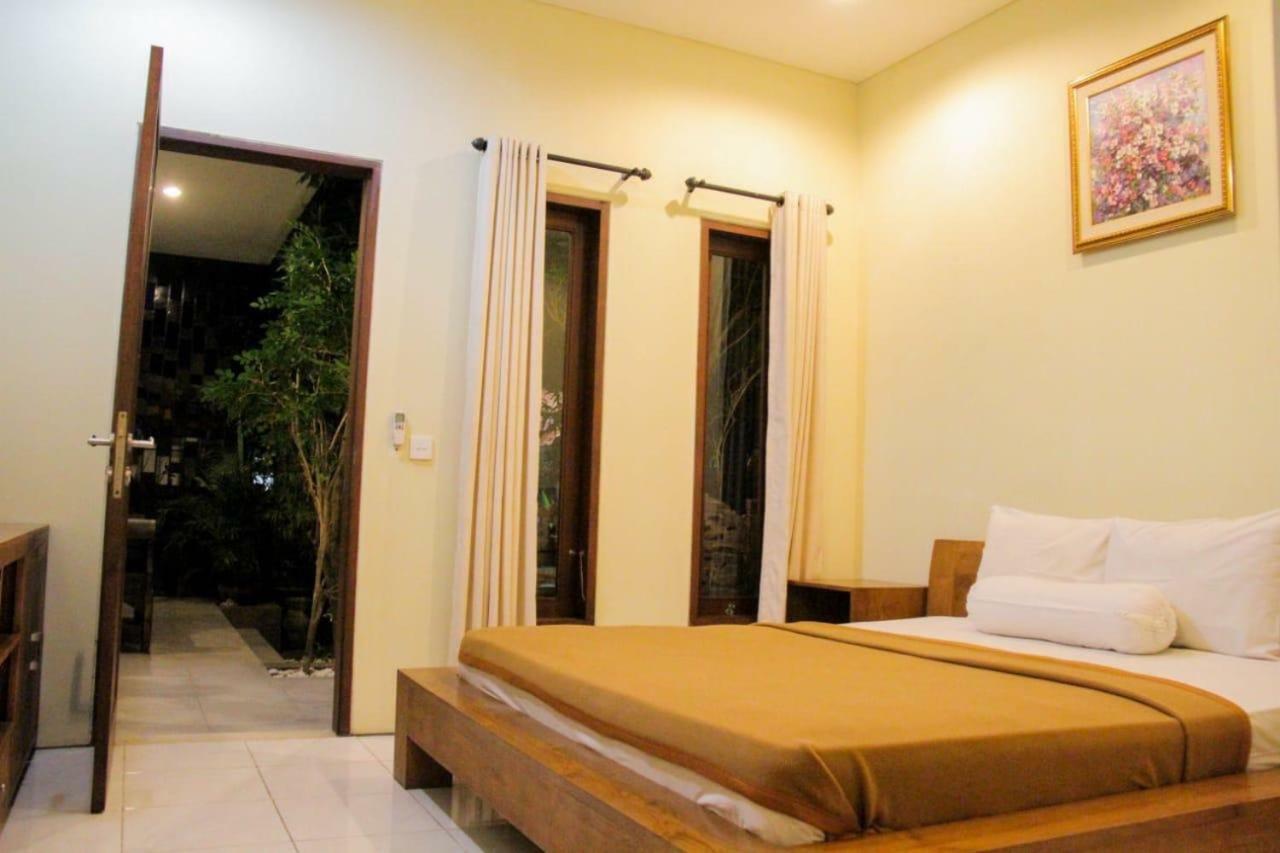 Putri Homestay Sanur  Exterior photo